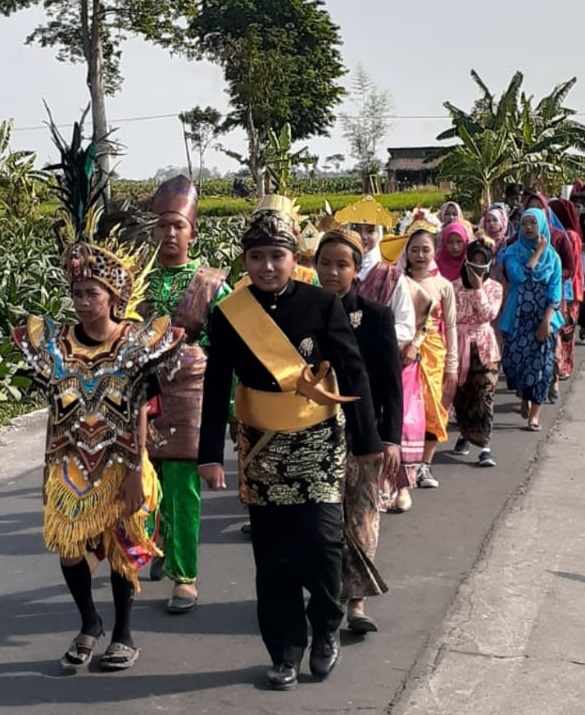 Kirab Budaya SMP Negeri 1 Sawit